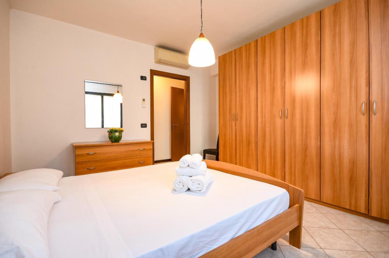 Desenzanoloft Yellow Apartment Desenzano del Garda Eksteriør billede